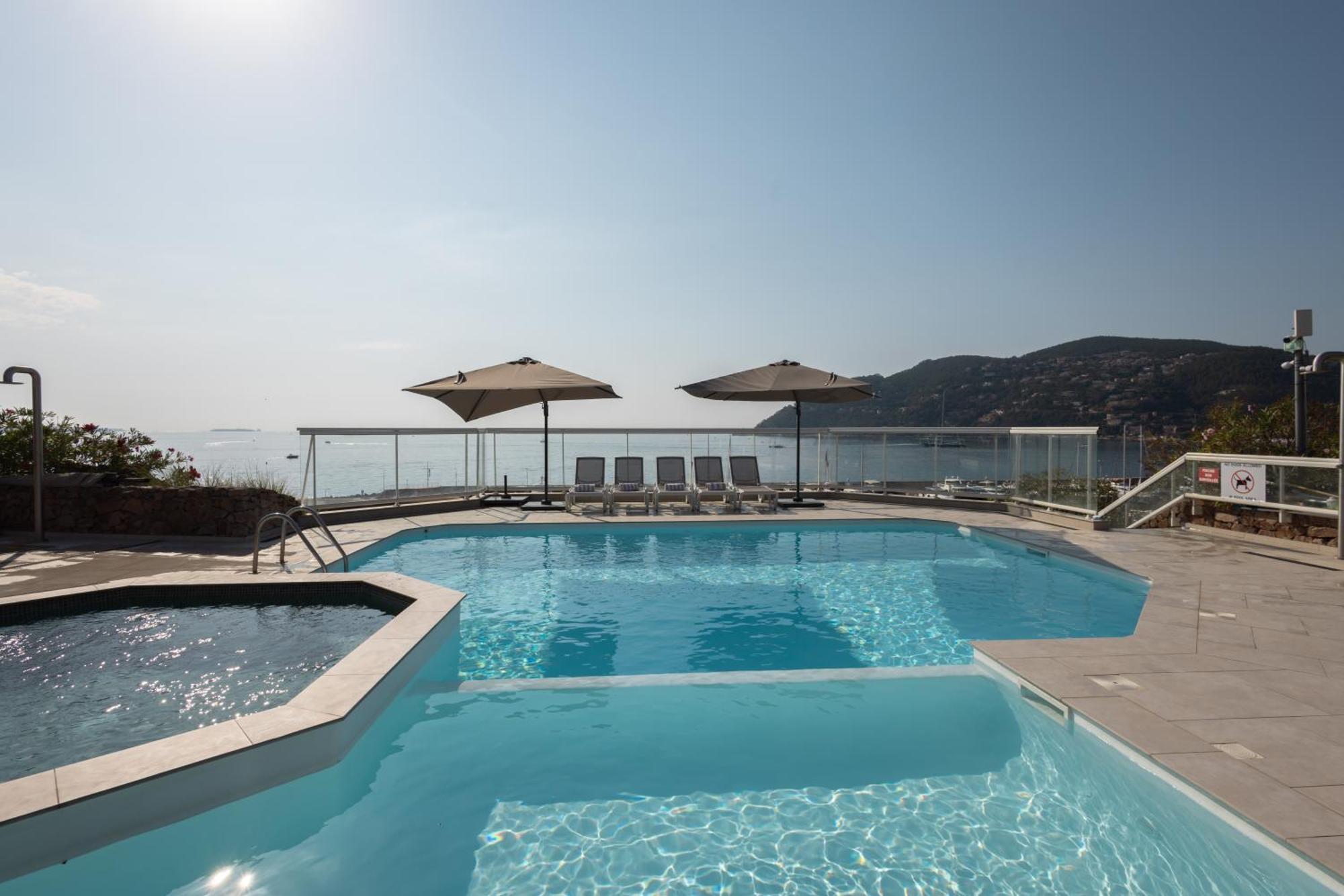 Riviera Beach Hotel Mandelieu-la-Napoule Exterior photo